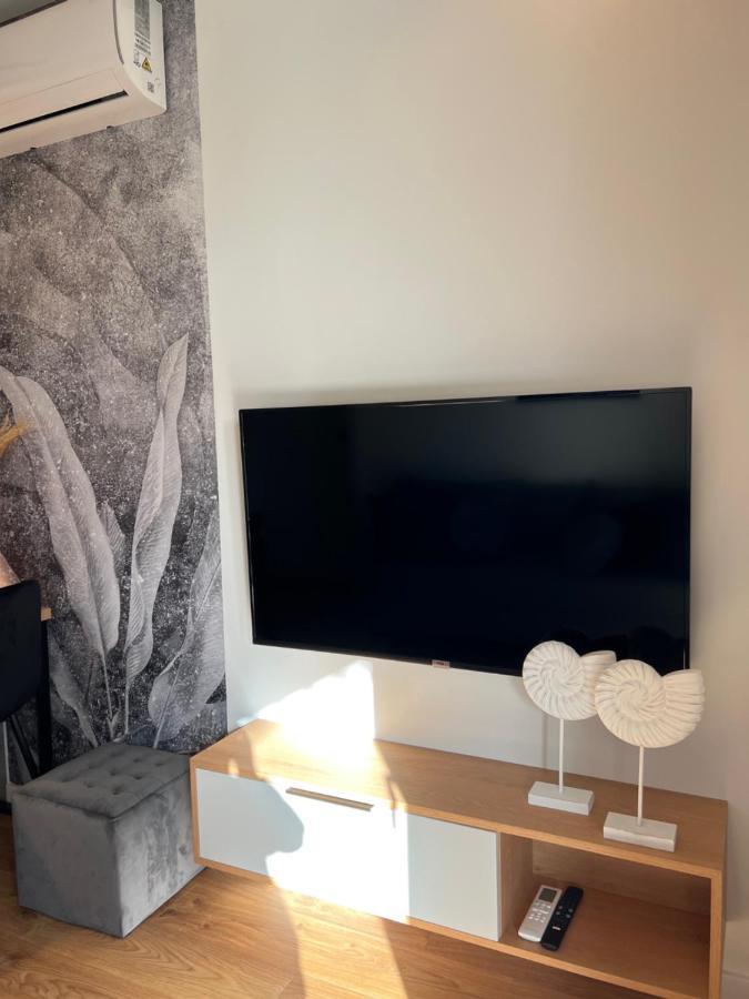 Family & Business Elegant Apartments Ul Lotnicza Centrum Galeria Korona - 1 Bedroom, Terrace, Air Conditioning, Garage - New! 키엘체 외부 사진