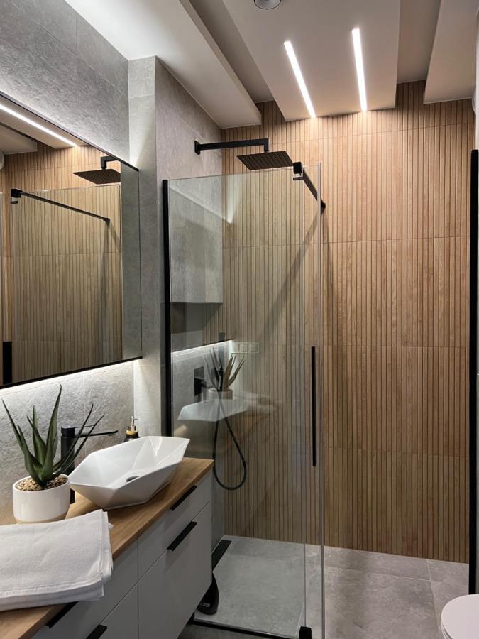 Family & Business Elegant Apartments Ul Lotnicza Centrum Galeria Korona - 1 Bedroom, Terrace, Air Conditioning, Garage - New! 키엘체 외부 사진