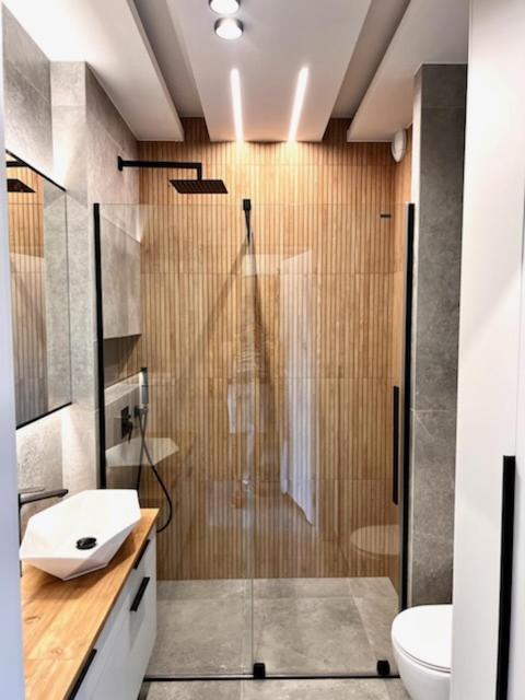 Family & Business Elegant Apartments Ul Lotnicza Centrum Galeria Korona - 1 Bedroom, Terrace, Air Conditioning, Garage - New! 키엘체 외부 사진